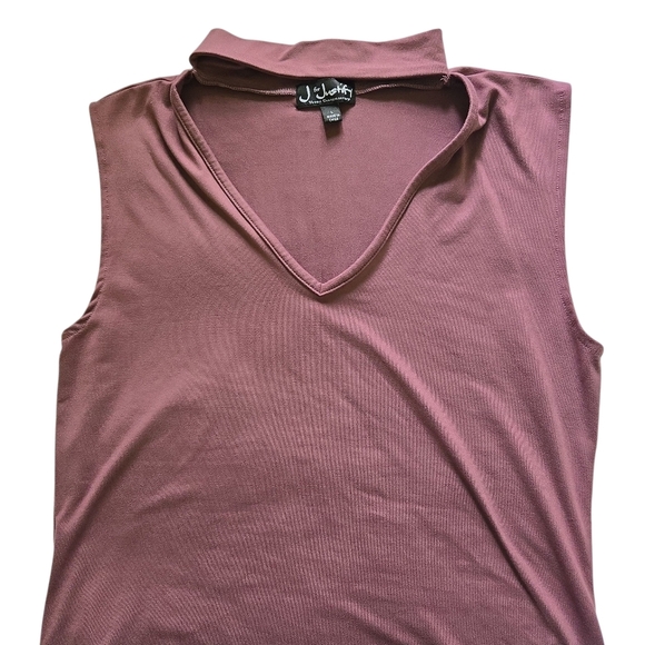 J for Justify Mauve V-Neck Top - Picture 2 of 4